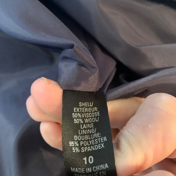 Tahari viscose and wool Boucle blazer‎  worn once - Picture 5 of 5